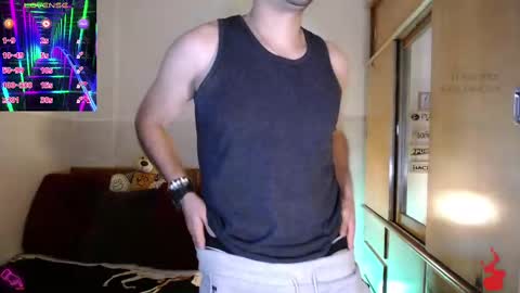 Snapshot of julian1225_ chatting on 02-11-25, 11:22 Julian online show from 02-11-25, 11:22
