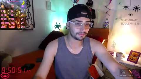 Snapshot of julian1225_ chatting on 10-21-25, 01:50 Julian online show from 10-21-25, 01:50