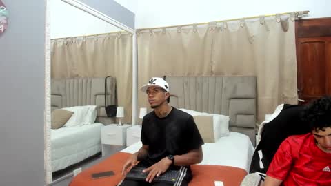 Snapshot of julian_billy chatting on 01-05-25, 05:51 julian billy online show from 01-05-25, 05:51