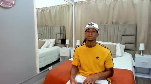 Snapshot of julian_billy chatting on 01-06-25, 11:29 julian billy online show from 01-06-25, 11:29