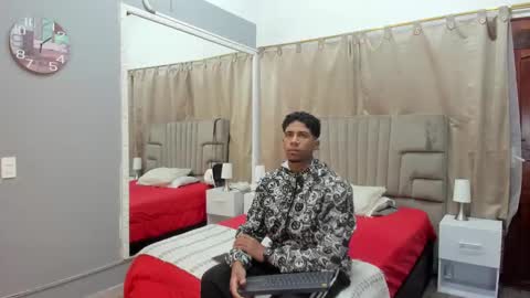 Snapshot of julian_billy chatting on 01-29-25, 11:30 julian billy online show from 01-29-25, 11:30