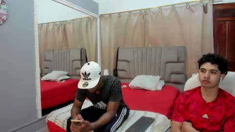 Snapshot of julian_billy chatting on 02-02-25, 05:26 julian billy online show from 02-02-25, 05:26