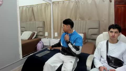 Snapshot of julian_billy chatting on 02-06-25, 11:43 julian billy online show from 02-06-25, 11:43