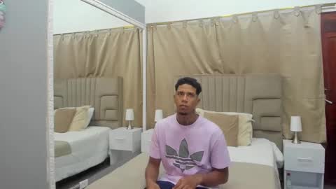 Snapshot of julian_billy chatting on 03-01-25, 11:17 julian billy online show from 03-01-25, 11:17