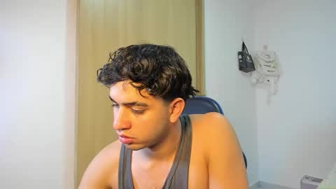 Snapshot of julian_billy chatting on 11-18-25, 07:57 julian billy online show from 11-18-25, 07:57