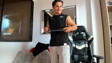 julian_wallace online show from 04-18-26, 06:23