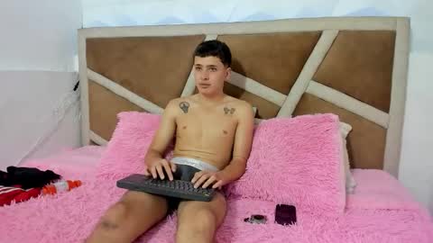 julian online show from 11-28-25, 04:20