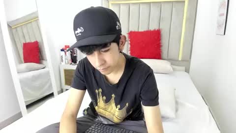 Snapshot of julian_xp chatting on 01-09-26, 07:15 Julian online show from 01-09-26, 07:15