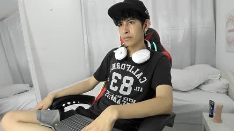 Julian online show from 03-19-26, 07:18