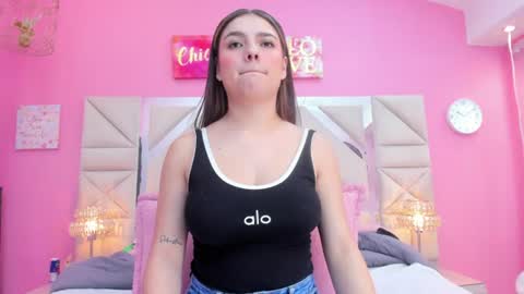 juliana_diamond_ online show from 06-18-26, 03:07