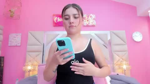 juliana_diamond_ online show from 06-18-26, 09:14