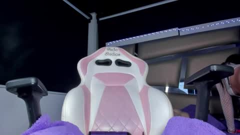 juliana_js_ online show from 09-09-25, 01:38