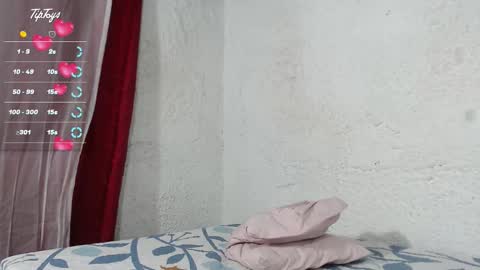 Snapshot of juliana_soto1 chatting on 09-12-25, 02:11 Juli online show from 09-12-25, 02:11