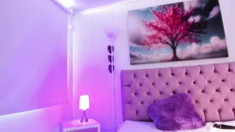 Snapshot of julianaa_castro chatting on 01-14-25, 02:43 JULIANA CASTRO online show from 01-14-25, 02:43