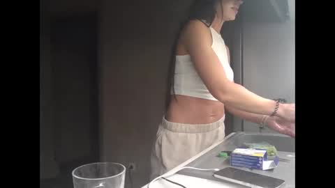 julianagold1 online show from 12-27-24, 04:54