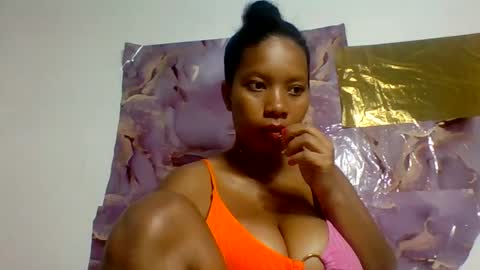 Snapshot of julianah93 chatting on 07-17-26, 11:20 Julianah online show from 07-17-26, 11:20