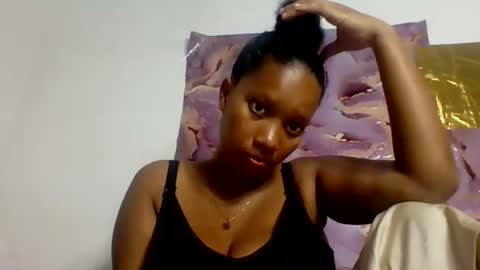 Snapshot of julianah93 chatting on 07-18-26, 01:04 Julianah online show from 07-18-26, 01:04