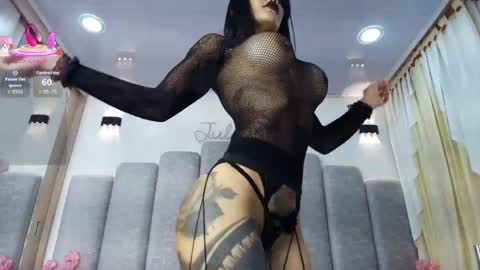 juliane_swee1 online show from 05-21-26, 10:50