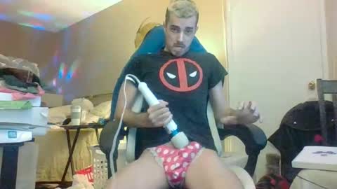 Snapshot of julianjj2001 chatting on 10-29-25, 02:03 julianjj2001 online show from 10-29-25, 02:03