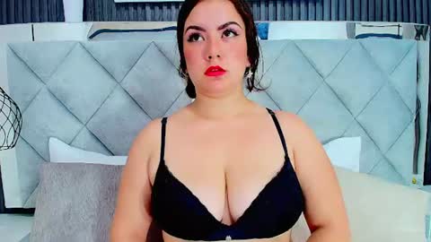 Snapshot of julianna_sx chatting on 07-29-26, 11:52 julianna online show from 07-29-26, 11:52
