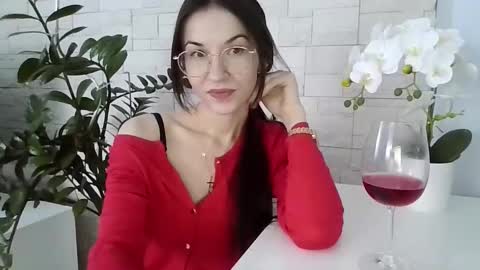 Snapshot of juliaorgasm chatting on 02-04-26, 01:28 Julia online show from 02-04-26, 01:28