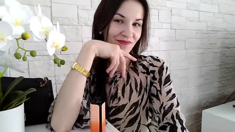 Julia online show from 04-11-26, 01:26