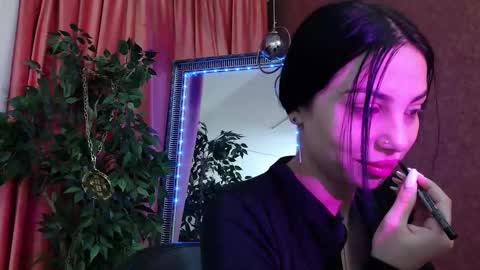 Snapshot of juliawilliamsx chatting on 11-25-25, 07:08 Maria online show from 11-25-25, 07:08