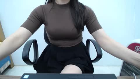 julie9x online show from 02-18-26, 08:54