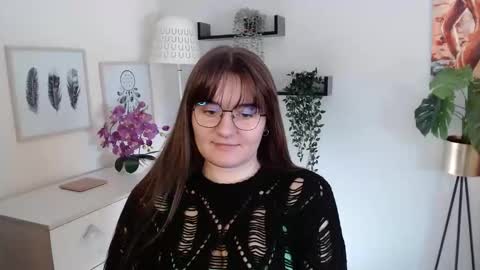 Snapshot of julie_extasy chatting on 09-25-25, 12:42 Julie online show from 09-25-25, 12:42