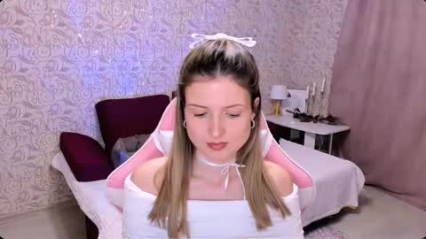 Julie online show from 01-27-25, 04:11