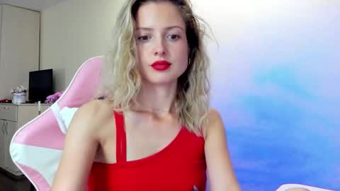 Julie online show from 09-13-25, 03:45