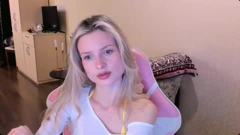 Julie online show from 11-18-25, 04:33