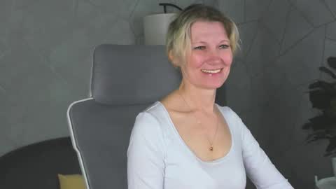 Julie Lucasss online show from 03-16-26, 12:49