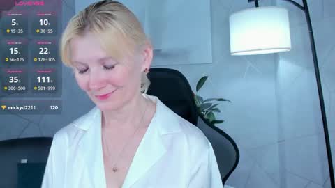 Julie Lucasss online show from 06-19-26, 12:04