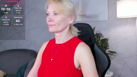 Julie Lucasss online show from 06-22-26, 11:57