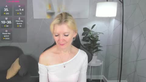 Julie Lucasss online show from 07-07-26, 12:35