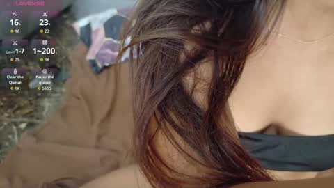 Snapshot of julie_vixen chatting on 11-12-25, 11:47 julie_vixen online show from 11-12-25, 11:47