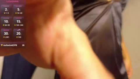 Snapshot of julie_vixen chatting on 11-27-25, 12:29 julie_vixen online show from 11-27-25, 12:29