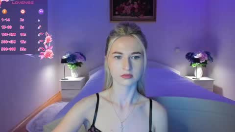 julieblazex online show from 05-29-26, 08:18