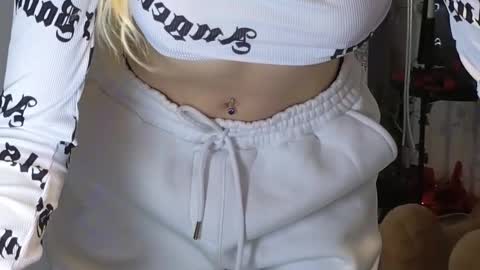 Julia online show from 10-24-25, 07:32