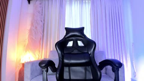 Snapshot of juliensaint_ chatting on 09-24-25, 11:57 Julien online show from 09-24-25, 11:57