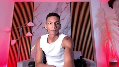 Snapshot of juliensaint_ chatting on 10-02-25, 12:23 Julien online show from 10-02-25, 12:23