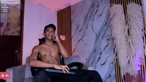 Snapshot of juliensaint_ chatting on 11-13-25, 11:53 Julien online show from 11-13-25, 11:53