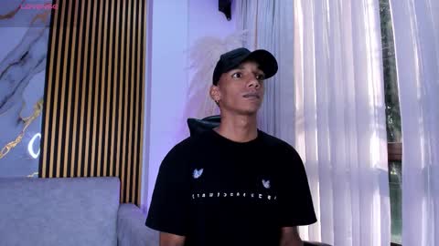 Snapshot of juliensaint_ chatting on 11-17-25, 12:00 Julien online show from 11-17-25, 12:00