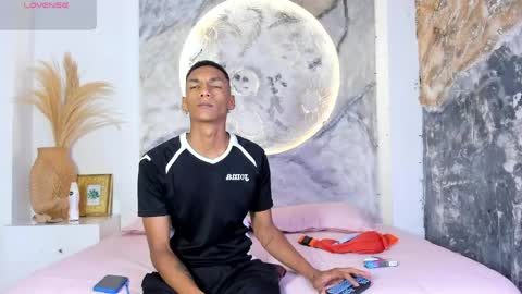 Julien online show from 04-11-26, 12:20