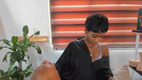 Juli online show from 10-14-25, 03:02