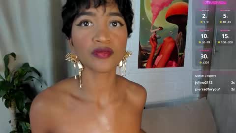 Snapshot of julieta__cooper chatting on 01-17-26, 12:37 Juli online show from 01-17-26, 12:37