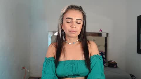 julieta__fox_ online show from 02-19-25, 03:06