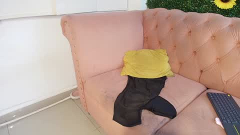 Juli online show from 12-16-24, 12:04