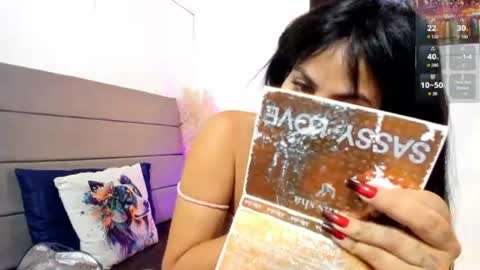 Snapshot of julieta_coopeer_ chatting on 06-13-26, 10:13 Julieta online show from 06-13-26, 10:13